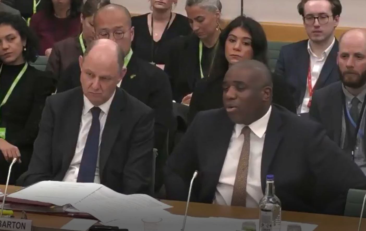 Video: British evil foreign minister: “There are no journalist in Gaza!”