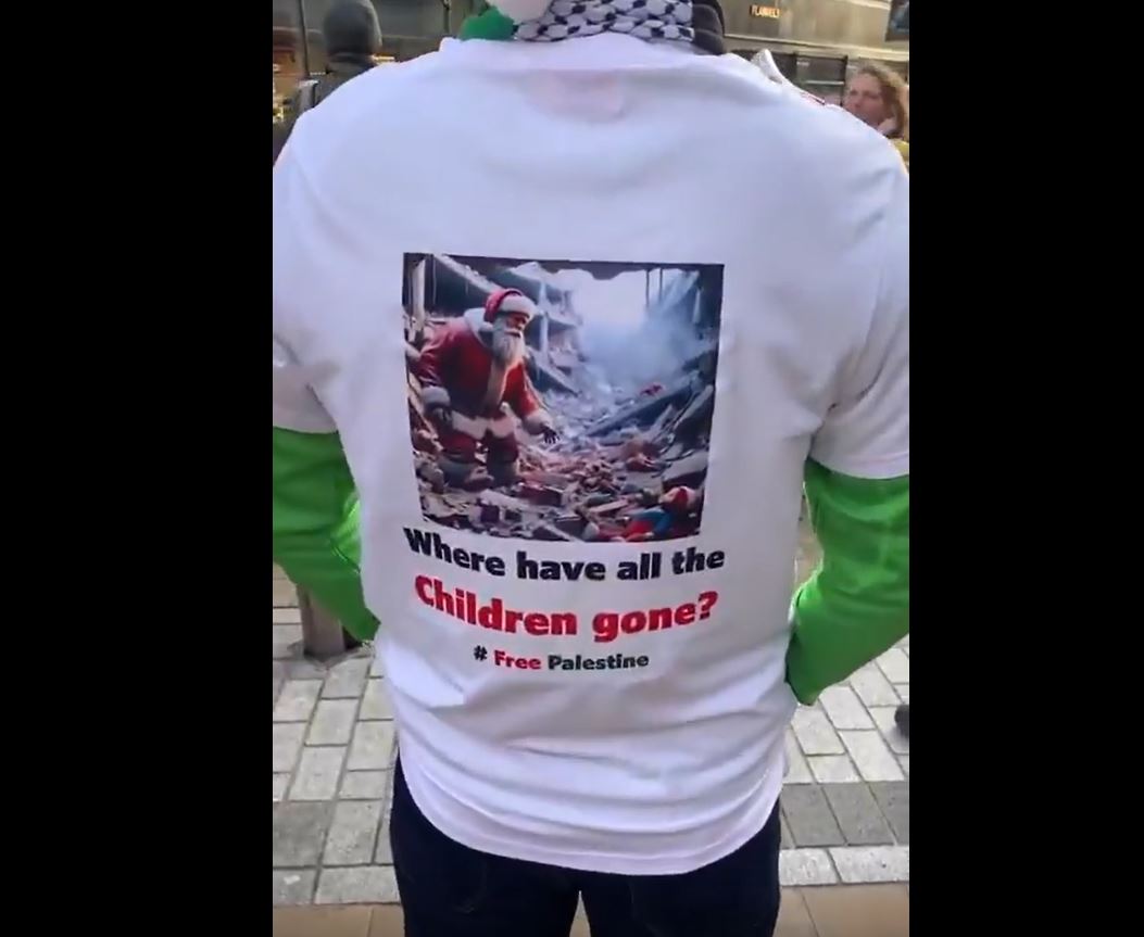 Video: As Christmas nears, activists in Leeds marched to support Palestinian people