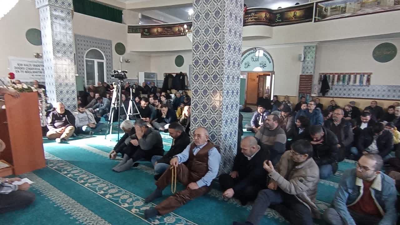 Foto /  Hazrat Fatima'nın(s.a) doğum kutlaması, Türkiye'nin Iğdır ilindeki Ahlul Bayt (a.s)Camii'nde