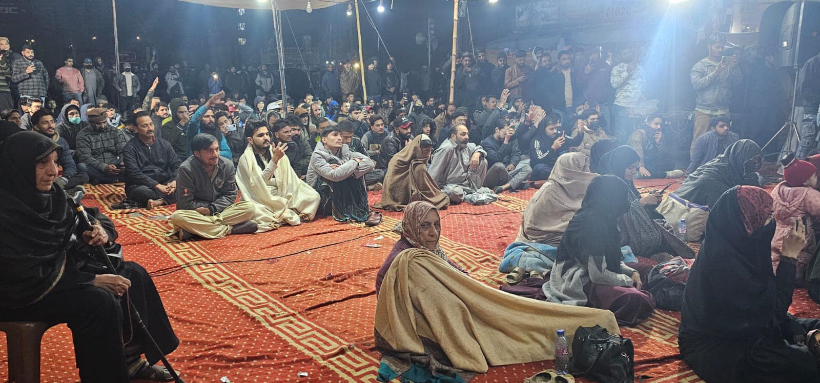 Photos: Sit-in protest for third night in Karachi, Pakistan in solidarity with oppressed Shia people of Parachinar