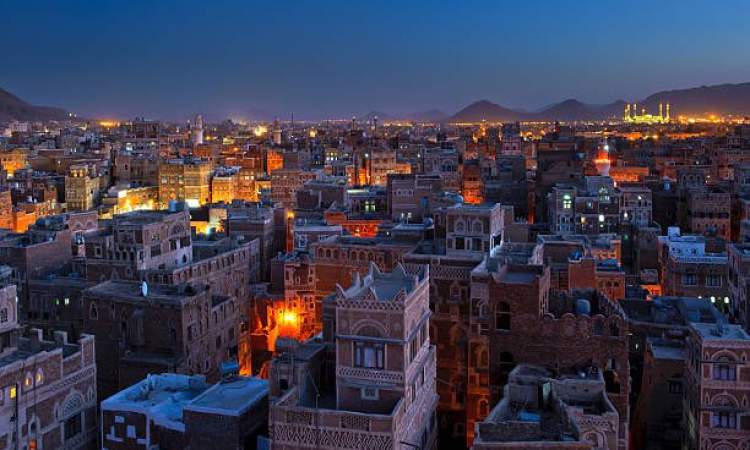  عدوان إسرائيلي يستهدف محطتي كهرباء ومطار مدني في اليمن