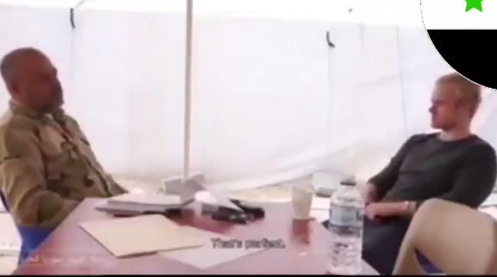 فیدیو | تسريب مقطع "فيديو" لمستشار مخابراتي يقدم مشورة لأحد قادة فصائل بسوريا
