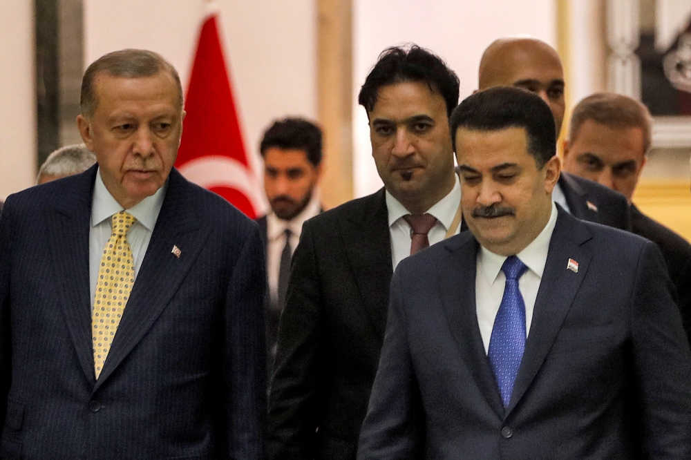 السوداني لاردوغان: العراق لن يقف متفرجاً على عمليات التطهير العرقي للمكونات في سوريا