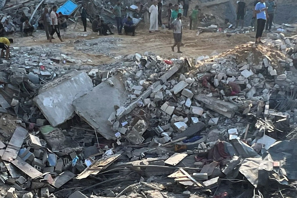 دولة الاحتلال ترتكب مجازر جديدة في غزة وتترقب وصول شحنات أسلحة أميركية
