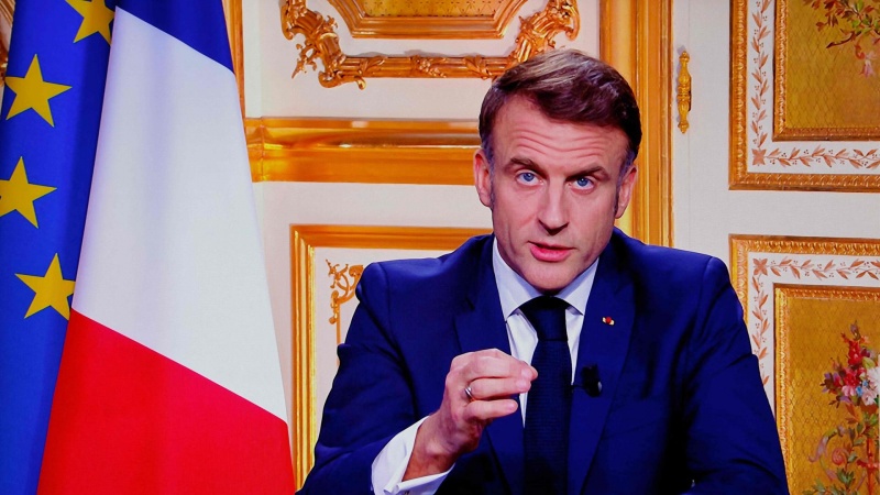 Frankreichs Präsident Macron weist Rücktrittsforderungen zurück