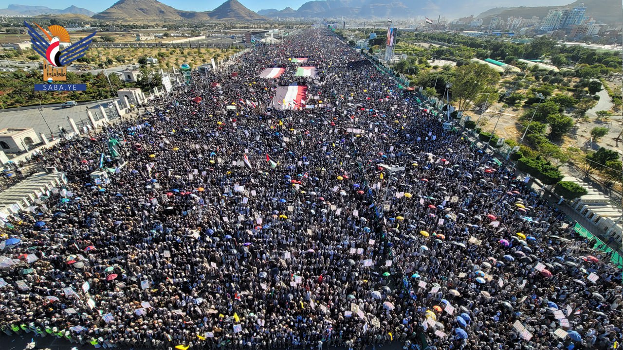 صنعاء.. في مسيرة مليونية "ثابتون مع غزة.. بلا كلل ولا ملل ولا تردد" تأكيداً على استمرار جبهة المساندة للشعب الفلسطيني