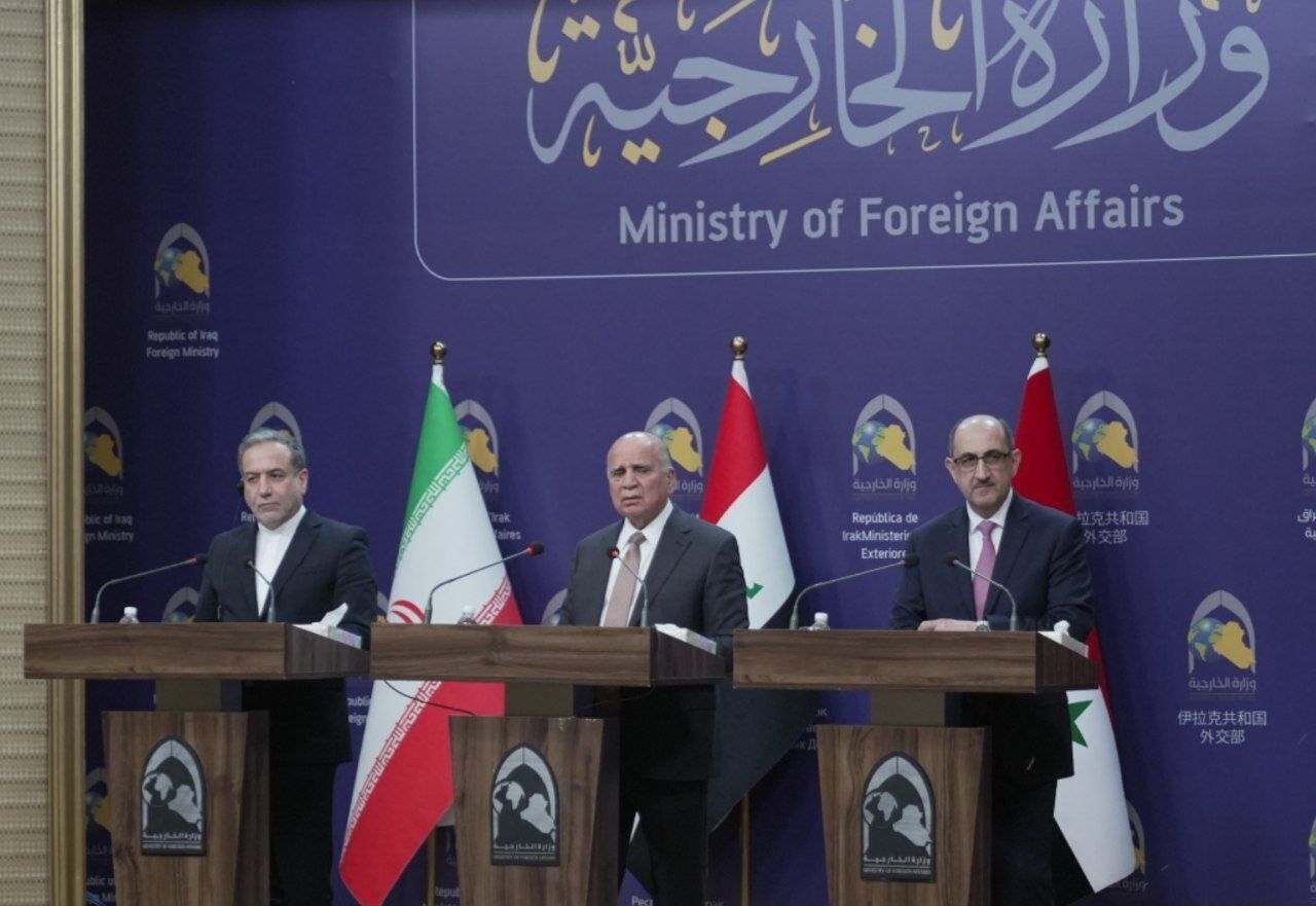 Iran, Iraq, Syria FMs stress preserving Syria's sovereignty and independence