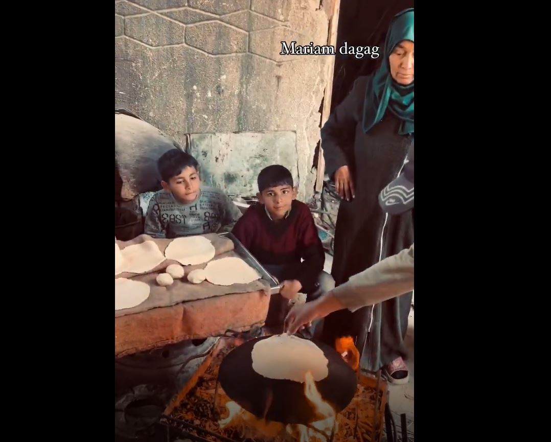Video: Amid widespread famine in southern Gaza, Palestinians resorting to grinding animal feed to survive