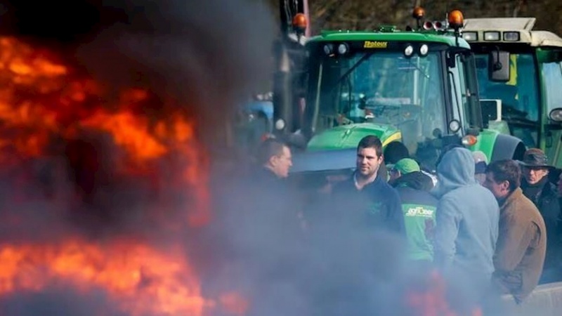 Fransa'da protestolar yayılıyor