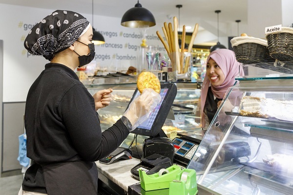 Catalan separatist leader in Ripoll initiated a campaign to wipe halal food for Muslims off public schools