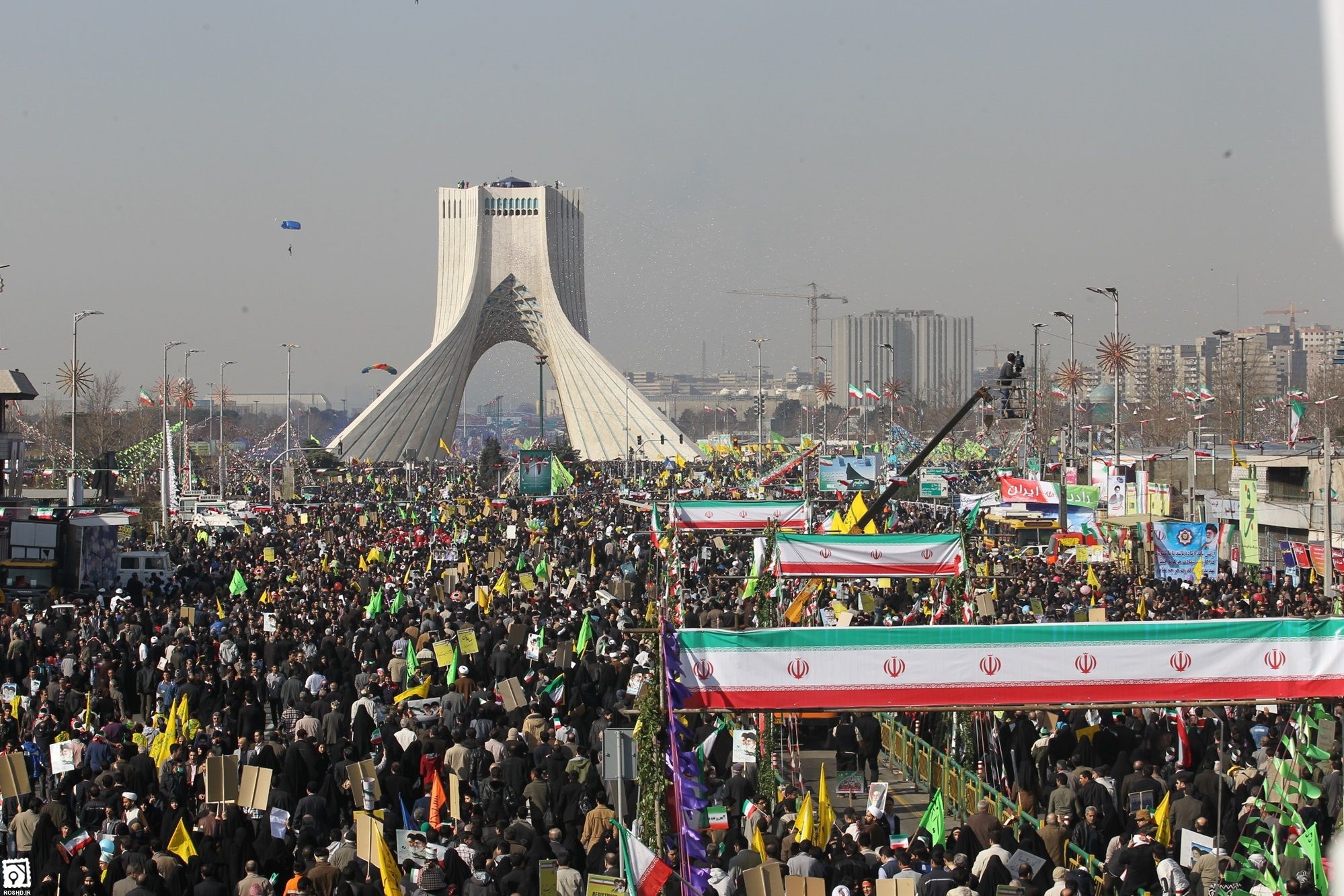عربستان و تاجیکستان، سالروز پیروزی انقلاب ایران را تبریک گفتند