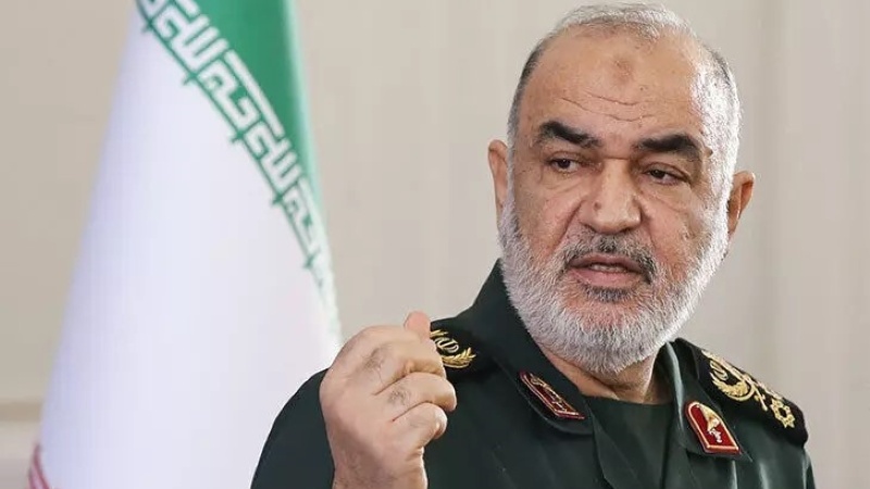 イラン革命防衛隊が、艦船からの長距離弾道ミサイル発射に成功