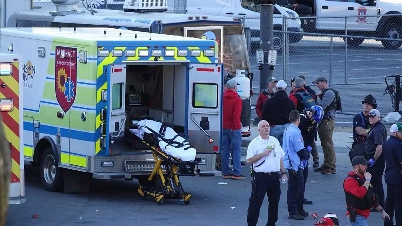 Usa, ennesima sparatoria, vittime a Kansas City. Biden: fermare violenza armi
