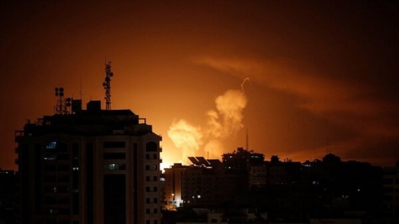 イスラエル軍がガザ中部の難民キャンプ攻撃、14人殉教