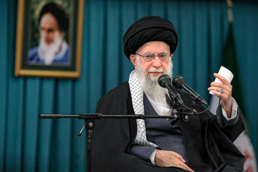 Imam Khamenei: Elections main pillar of Islamic Republic
