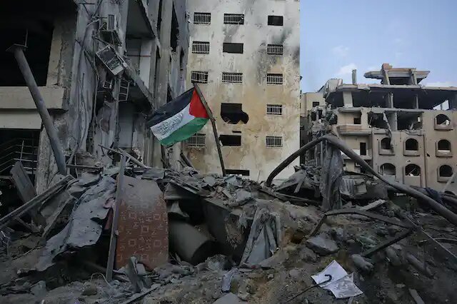 Zionist enemy bombed 29 homes during past 24 hours on Gaza