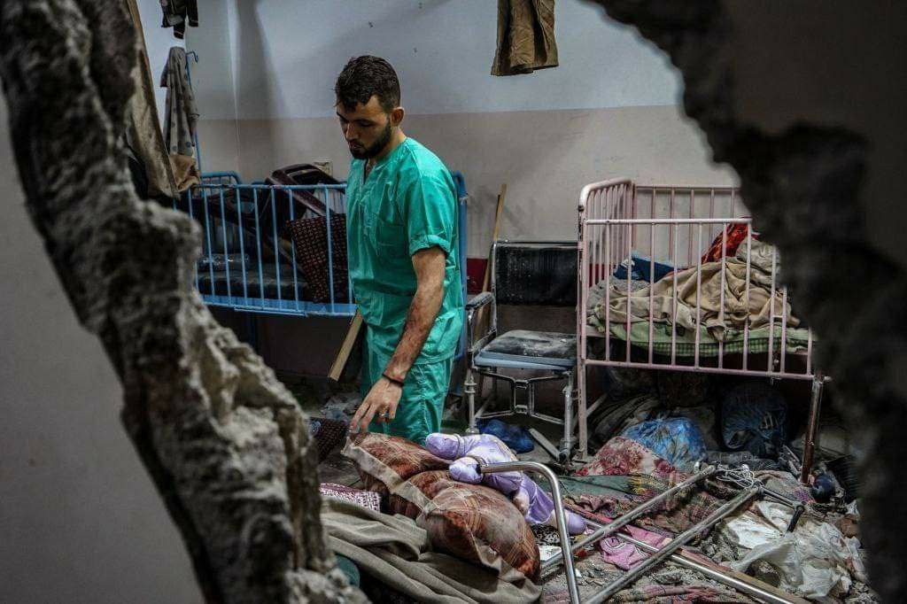 Israeli army converts Nasser Hospital into military barracks, arrests dozens of doctors, patients