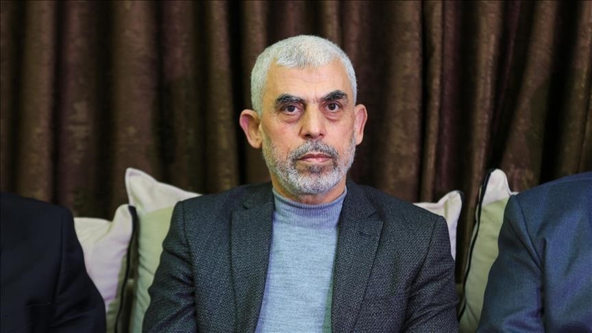 محلل إسرائيلي: السنوار لن يستسلم أو يهرب من قطاع غزة
