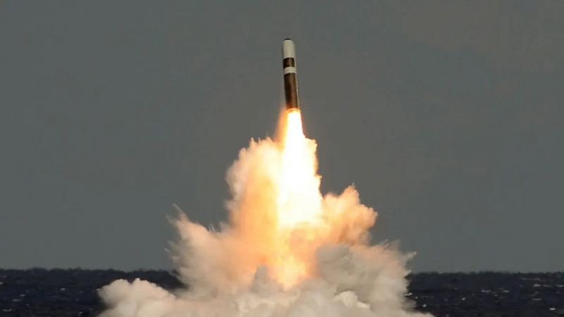 Gb, fallito test di lancio sistema missilistico nucleare che imbarazza Londra