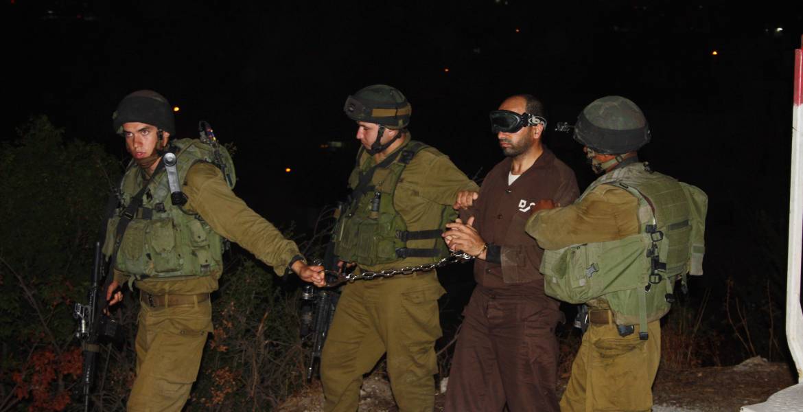 Israeli occupation forces carries out large-scale raid and arrest campaign in the West Bank