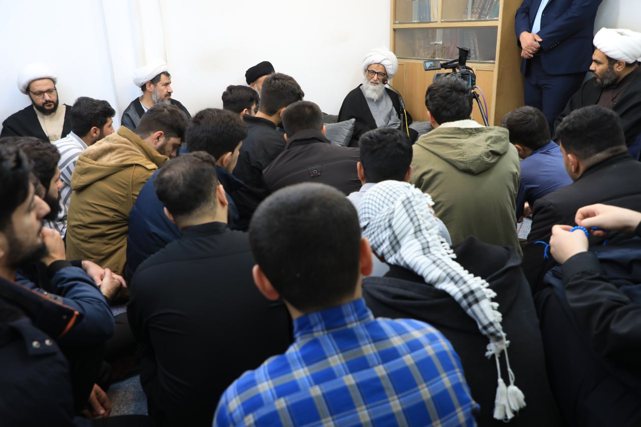 آية الله النجفي يستقبل وفدا من حوزة محافظة ‏آذربيجان الغربية في إيران
