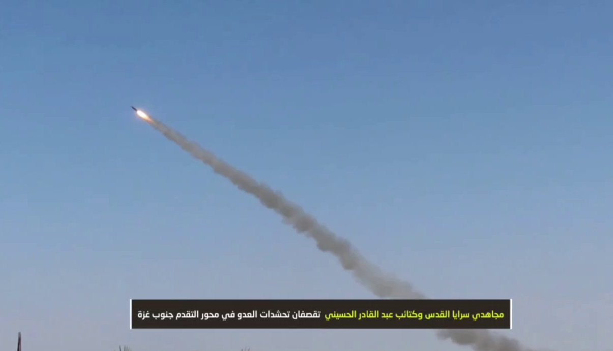 فيديو | مشاهد من الرشقات الصاروخية على التحشدات الصهيونية في محاور التقدم جنوب مدينة غزة