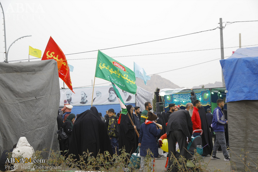 ویدیو | میزبانی شیعیان پاکستانی از زائران نیمه شعبان در مسیر پیاده‌روی منتهی به مسجد مقدس جمکران