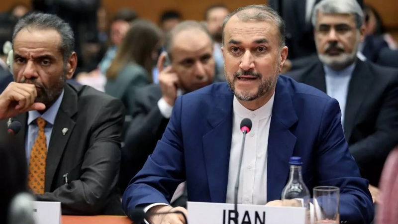 イラン外相、「世界は史上最も不名誉な人道・モラル上の危機に直面」