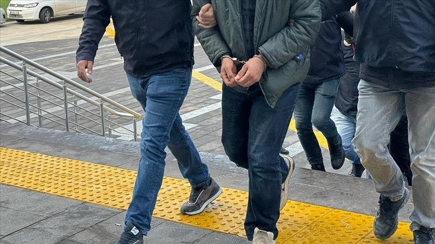 أنقرة.. توقيف 20 شخصا يشتبه في صلتهم بـ"داعش" الإرهابي