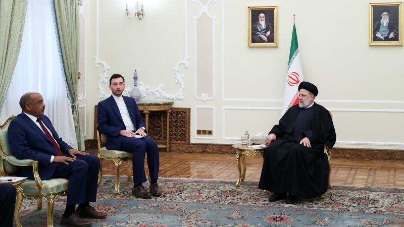 イラン大統領、「一部諸国のイスラエル接近はその国民に損害与えた」