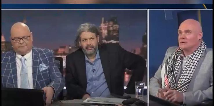 فيديو | كاتب امريكي يدافع عن الفلسطينيين في حوار نار تم طرده 