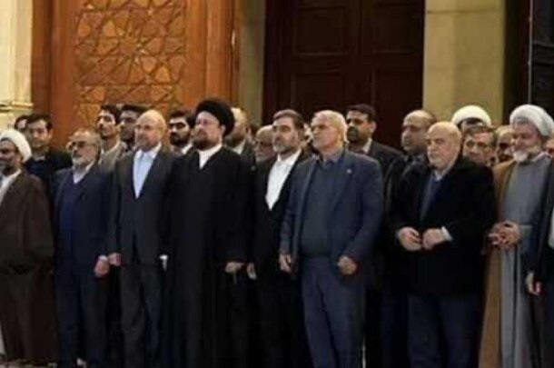 أعضاء مجلس الشورى الإسلامي يجددون العهد والميثاق مع الإمام الخميني(رض)