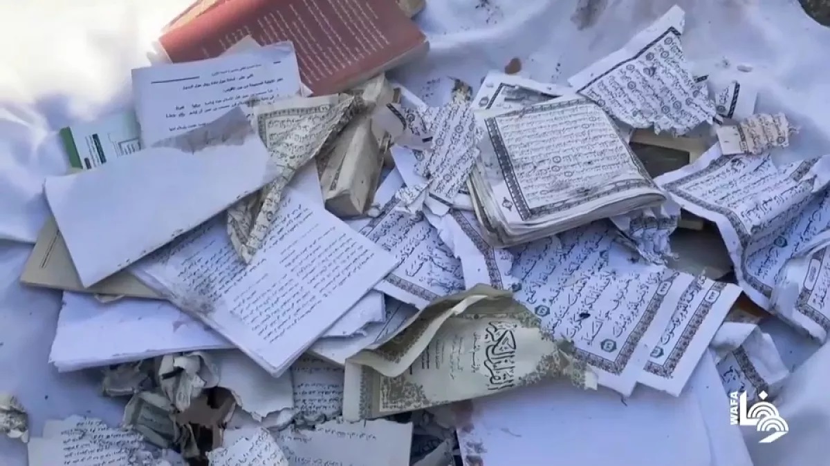 Serangan Israel terhadap Sebuah Masjid di Gaza; Halaman Al-Qur’an Berlumuran Darah Korban 