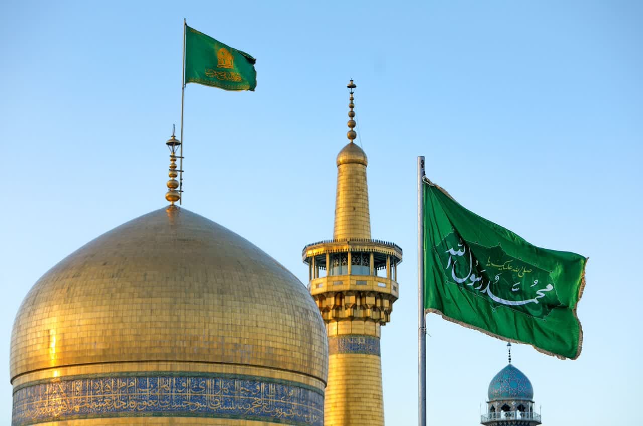 أجواء احتفالية في الحرم الرضوي الطاهر عشیة المبعث النبوي  