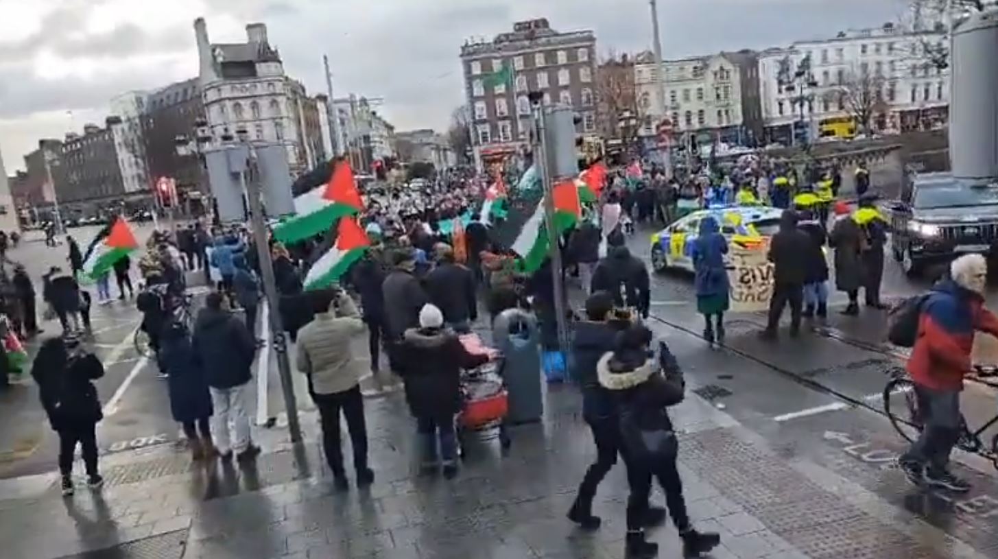 Video: Protest in Dublin expressing solidarity with Gaza and calling for a ceasefire 