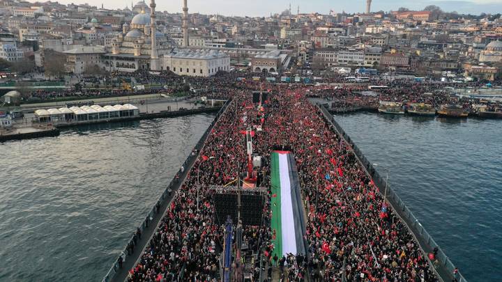 U Istanbulu prvog dana Nove godine masovni skup podrške Palestini