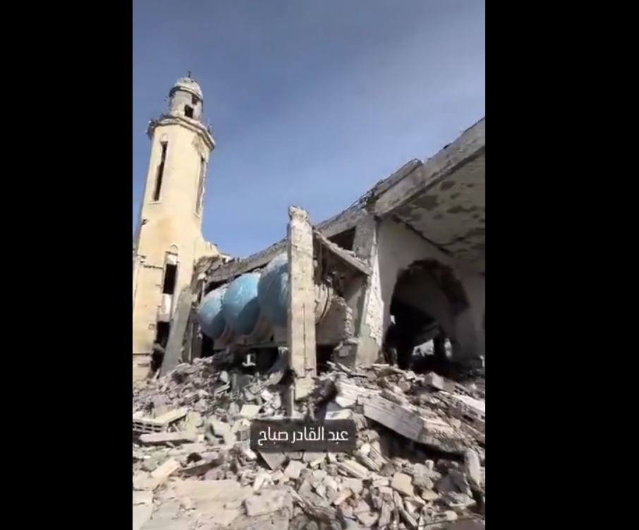 Video: Israeli enemy forces completely destroyed "Sheikh Zayed Mosque" in northern Gaza
