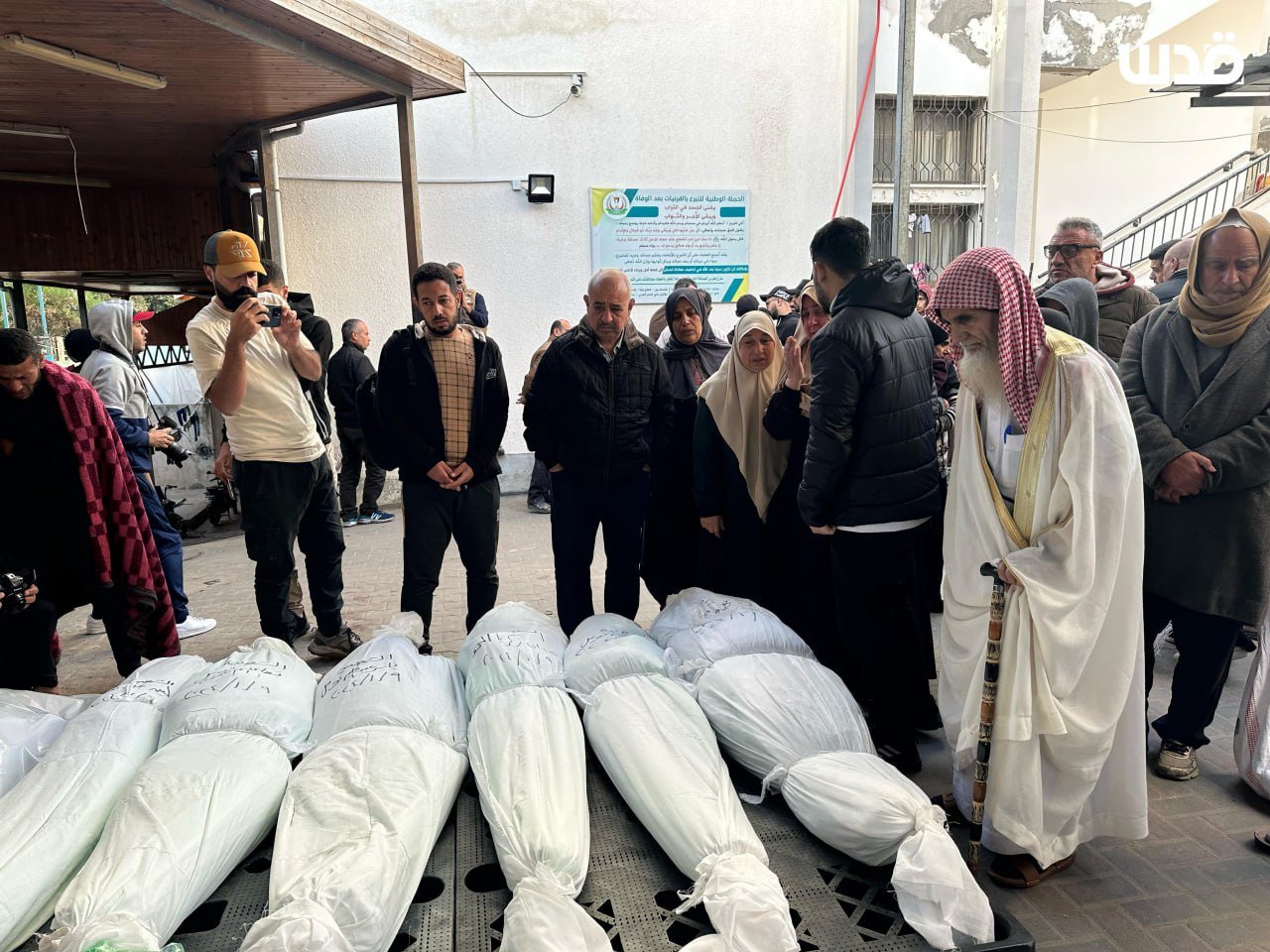 Video: 96th day;  Palestinians in Rafah bid a final farewell for their loved ones martyred in airstrikes 