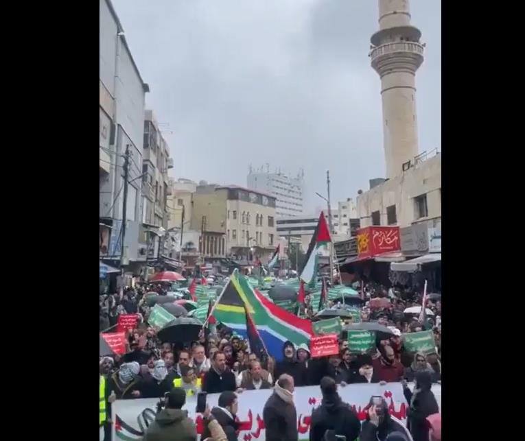 فيديو | مظاهرات حاشدة في العاصمة الأردنية تطالب اليمن ضرب الانجليز وأمريكا
