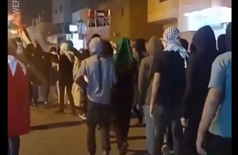 فيديو | مسيرة دعم لغزة وتنديد لقصف اليمن في البحرين