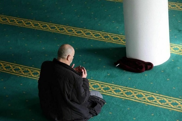 Mosque in France attacked by arsonist during prayers