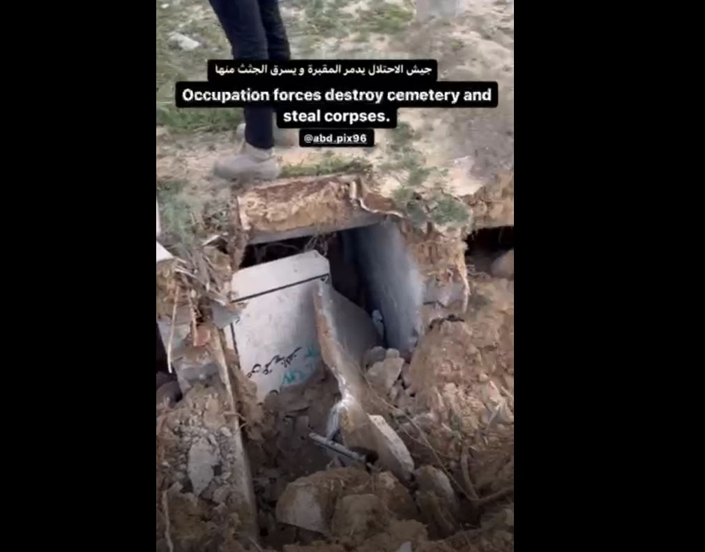 Video: Cursed Israeli forces stole bodies from Al-Nasmawi cemetery in Khan Yunis