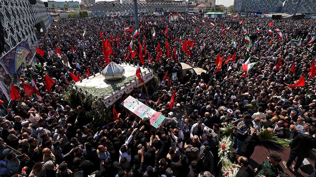  Iranian holds mass funeral for IRGC advisors martyred in Israeli strike on Syria