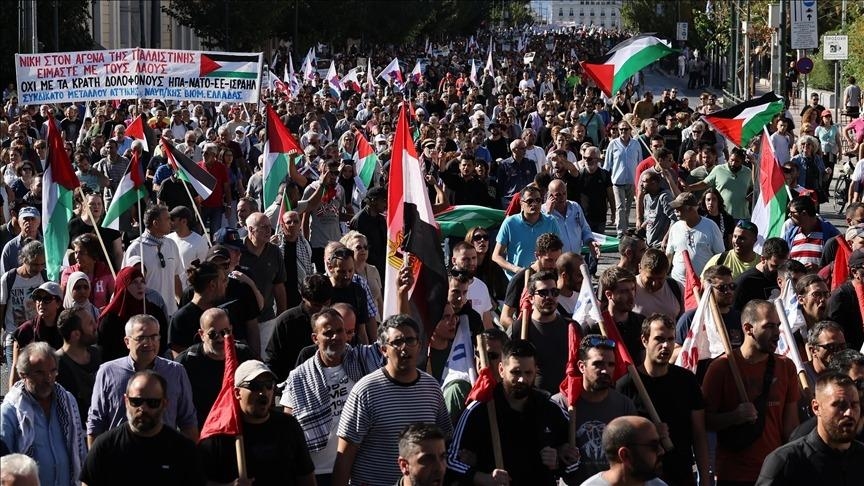 Thousands march to Israeli Embassy in Athens to protest attacks in Gaza