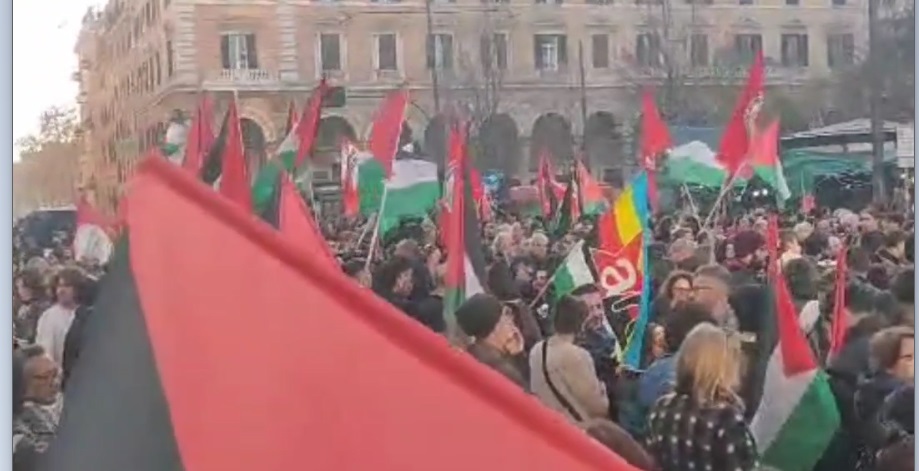 فیديو | مظاهرات حاشدة في روما تضامناً مع فلسطين وتنديداً بالعدوان الصهيوني على غزة