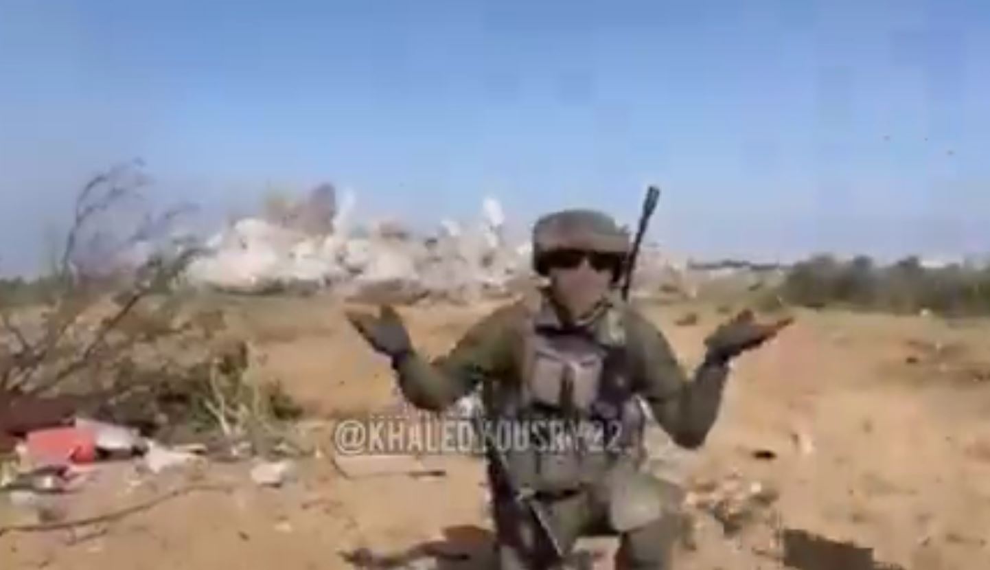 Video: Zionist soldiers published footage showing them committing war crime in Gaza mockingly