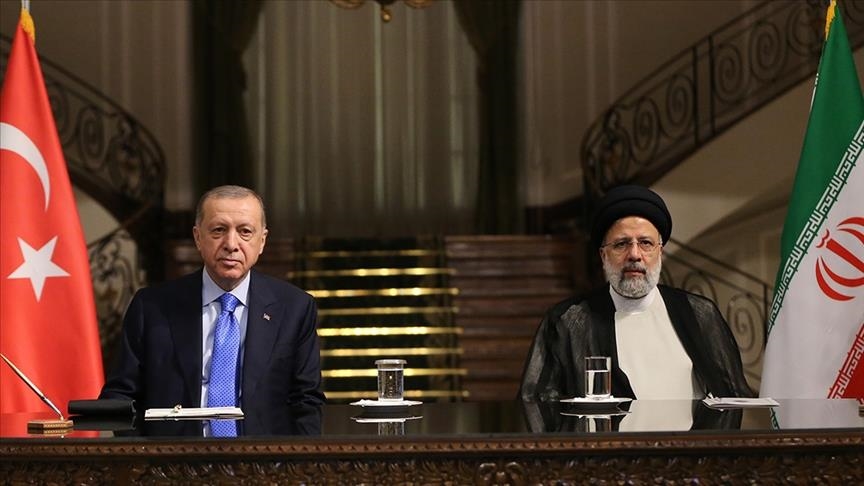 أردوغان يعزي نظيره الإيراني في ضحايا هجوم كرمان الإرهابي