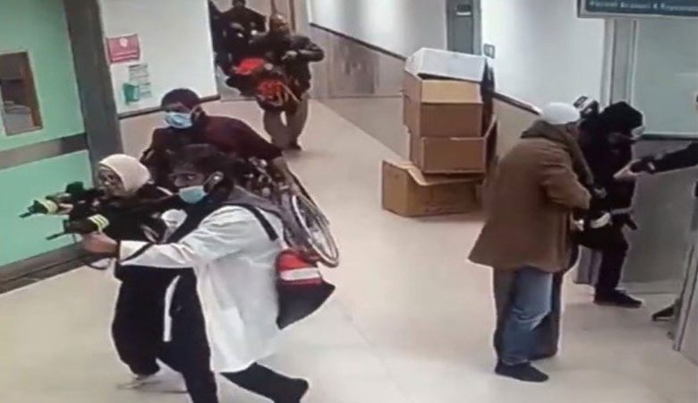 فيديو | مشاهد جديدة.. كيف تسللت قوة صهيونية متنكرة بداخل مستشفى "ابن سينا" في جنين؟