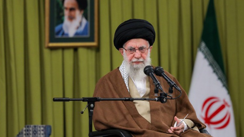 Ayatollah Khamenei: Verbrecher hinter Anschlägen in Kerman müssen auf harte Reaktion warten