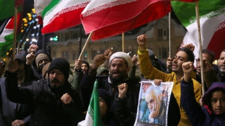 イランが南東部ケルマーンの爆破テロ受け全国追悼日に